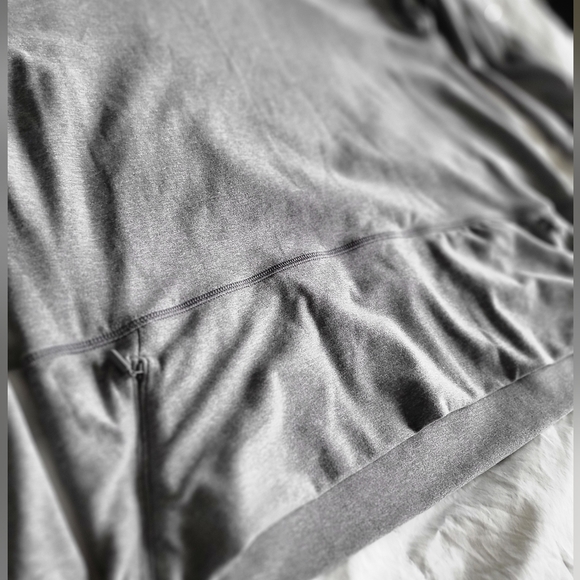 Lululemon top - Picture 4 of 8